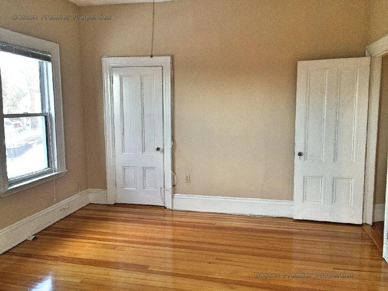 107 Lincoln Ave, Quincy