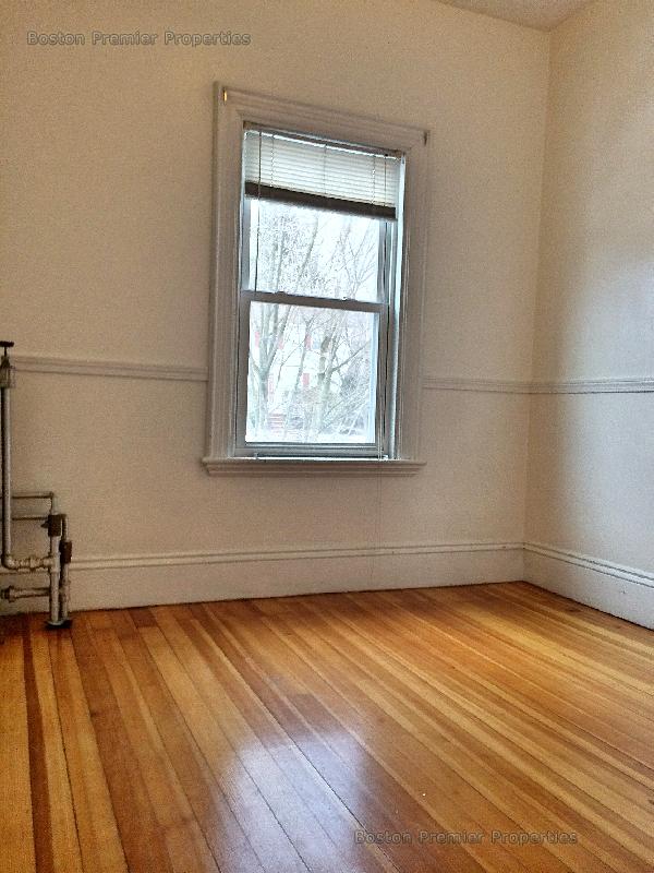 107 Lincoln Ave, Quincy