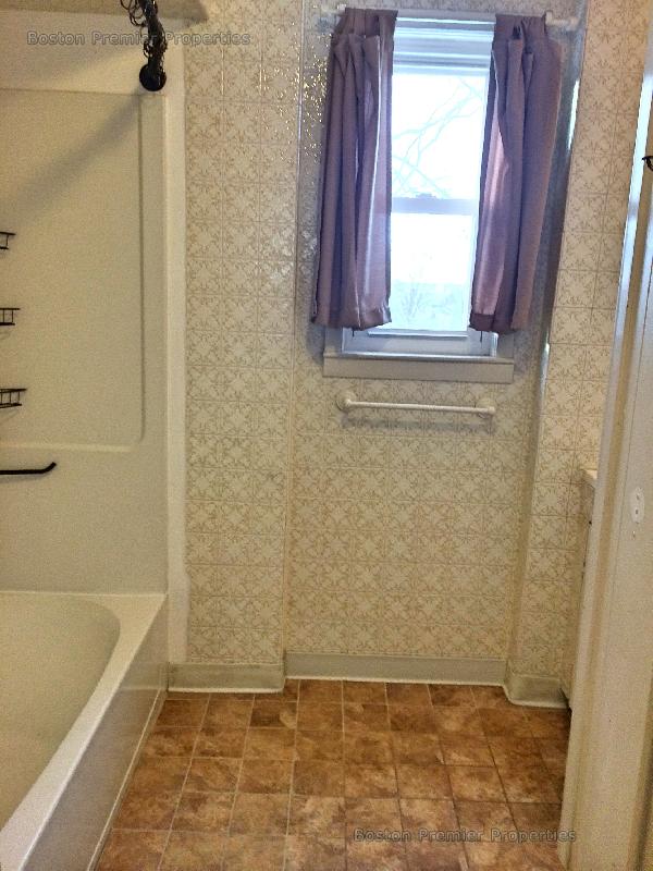 107 Lincoln Ave, Quincy