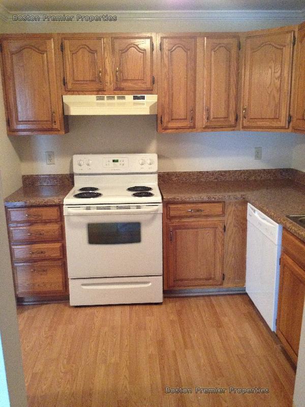 2 bed, 2 bath apartment for rent at 52 South Walnut St Unit 2, Quincy — photo 2 of 28