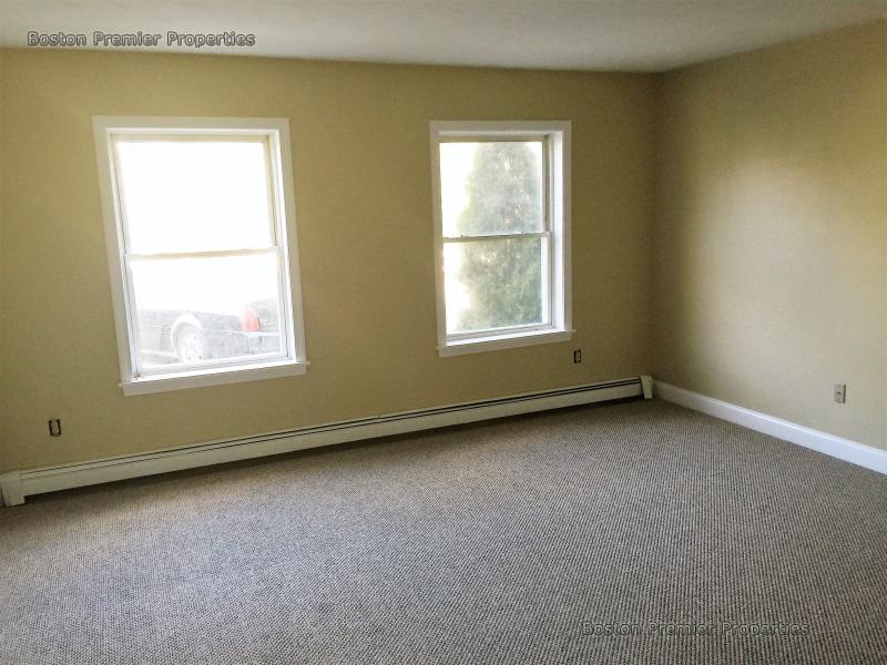 180 Schoosett St, Pembroke