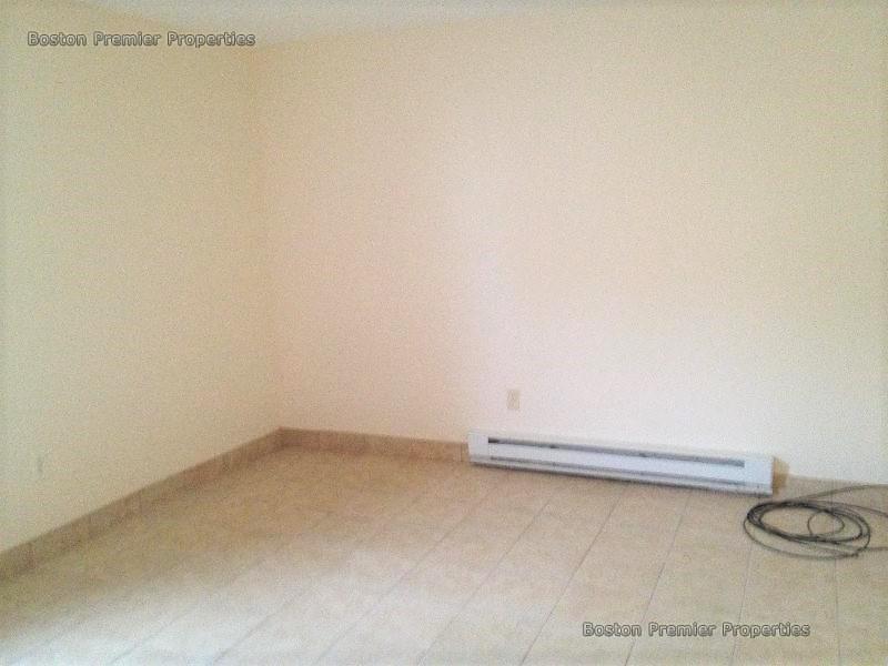 1 bed, 1 bath apartment for rent at 124 Main Unit 3, Quincy — photo 4 of 8