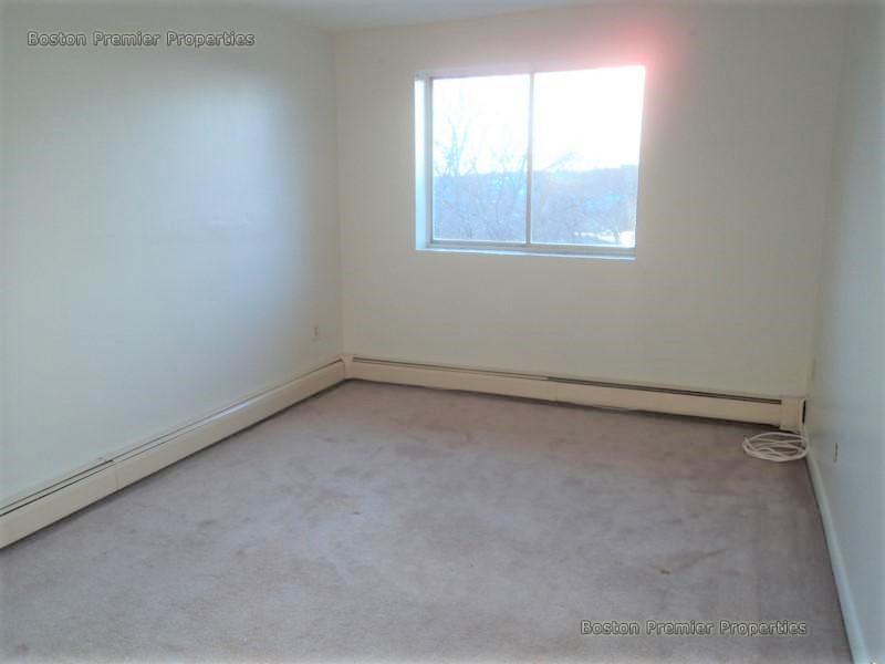 1 bed, 1 bath apartment for rent at 225 Independence Ave Unit 22, Quincy — photo 6 of 21