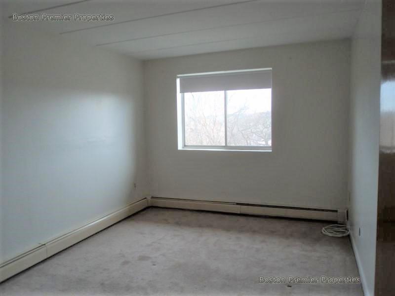 1 bed, 1 bath apartment for rent at 225 Independence Ave Unit 22, Quincy — photo 11 of 21
