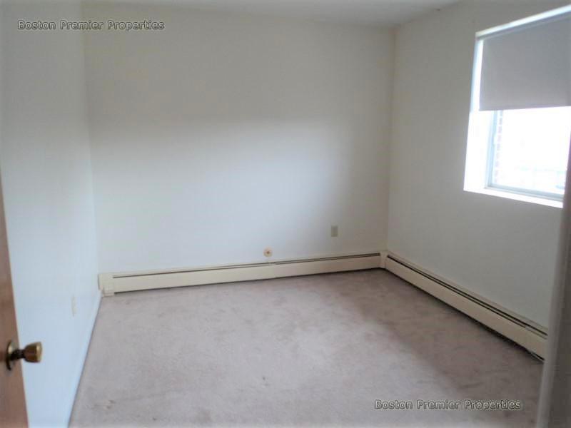 1 bed, 1 bath apartment for rent at 225 Independence Ave Unit 22, Quincy — photo 12 of 21