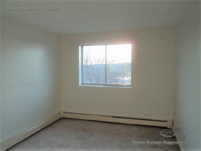 1 bed, 1 bath apartment for rent at 225 Independence Ave Unit 22, Quincy — photo 17 of 21