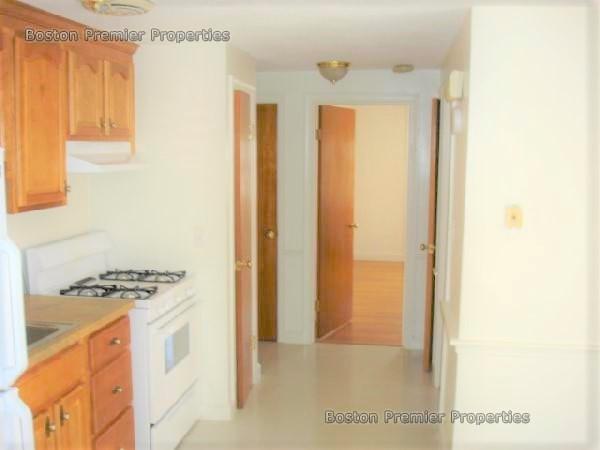 1 bed, 1 bath apartment for rent at 160 Atlantic St Unit 2, Quincy — photo 2 of 6