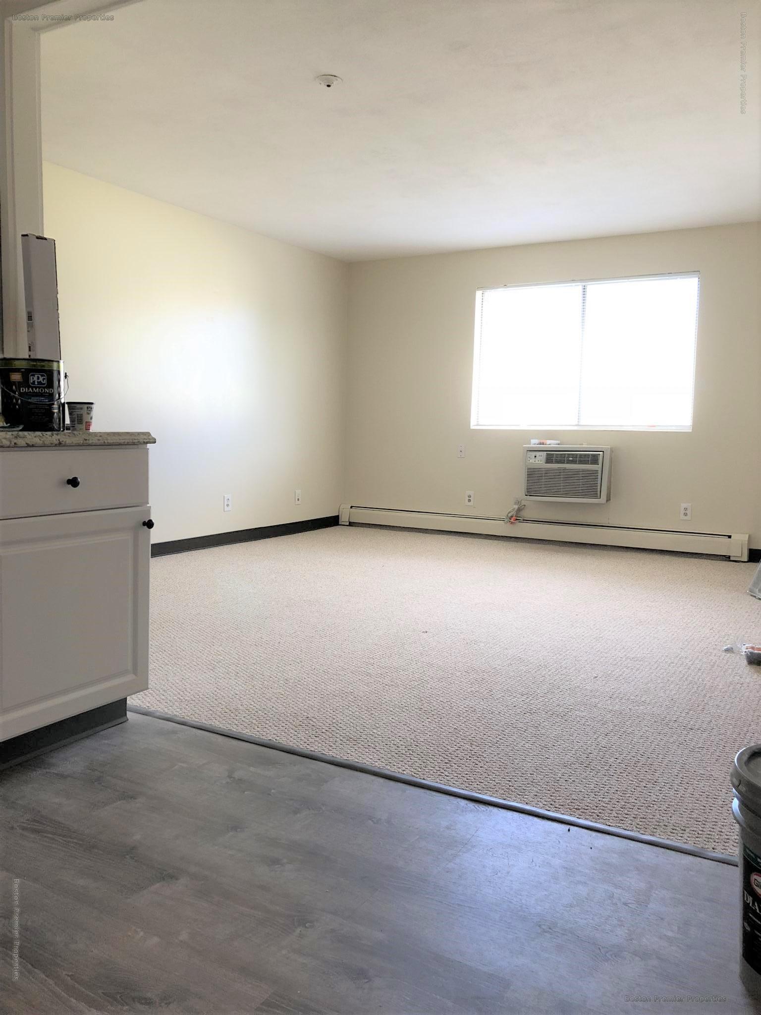 211 West Squantum, Quincy