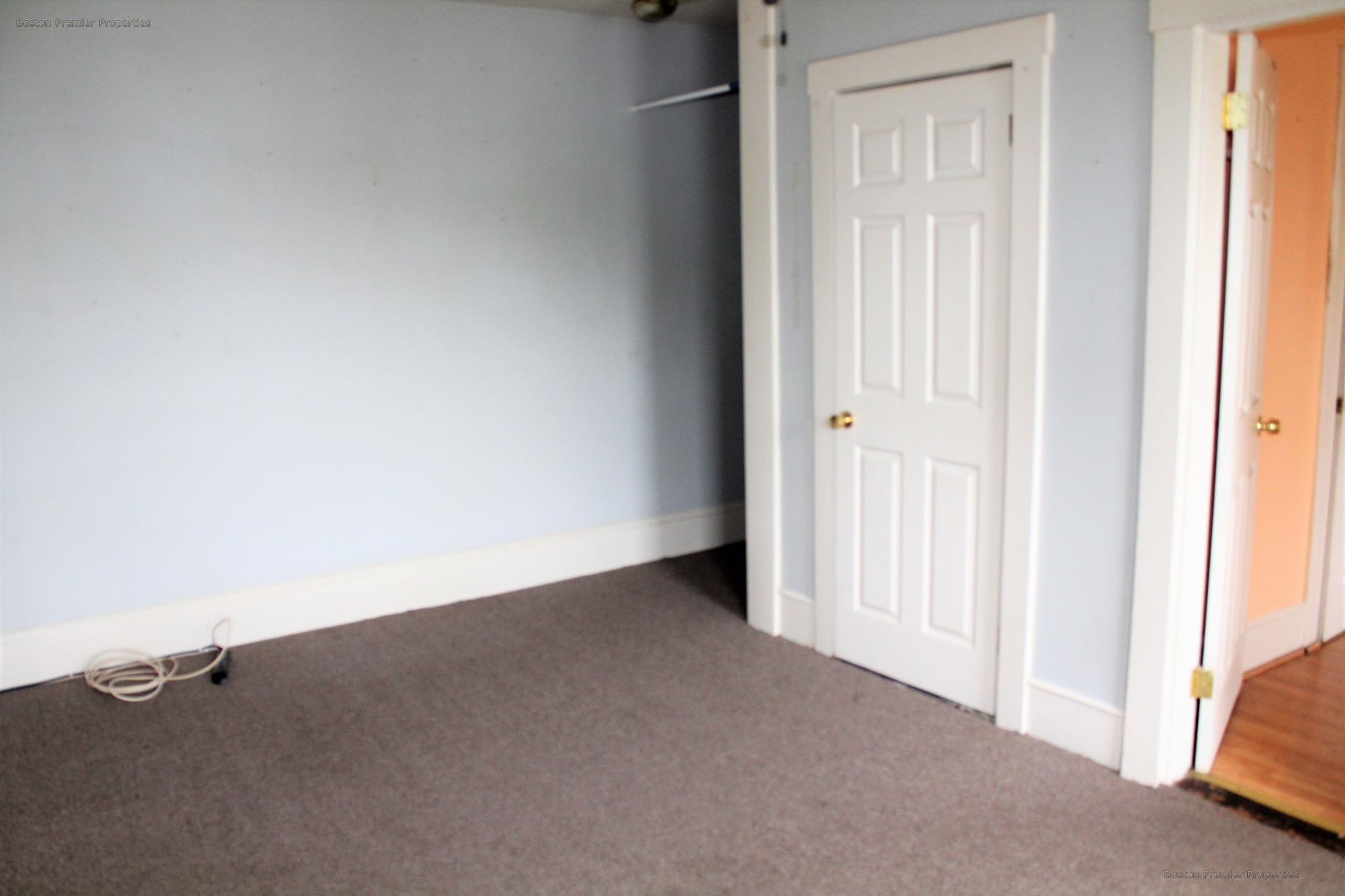 1 bed, 1 bath apartment for rent at 10 Cherry Unit 9, Quincy — photo 5 of 15