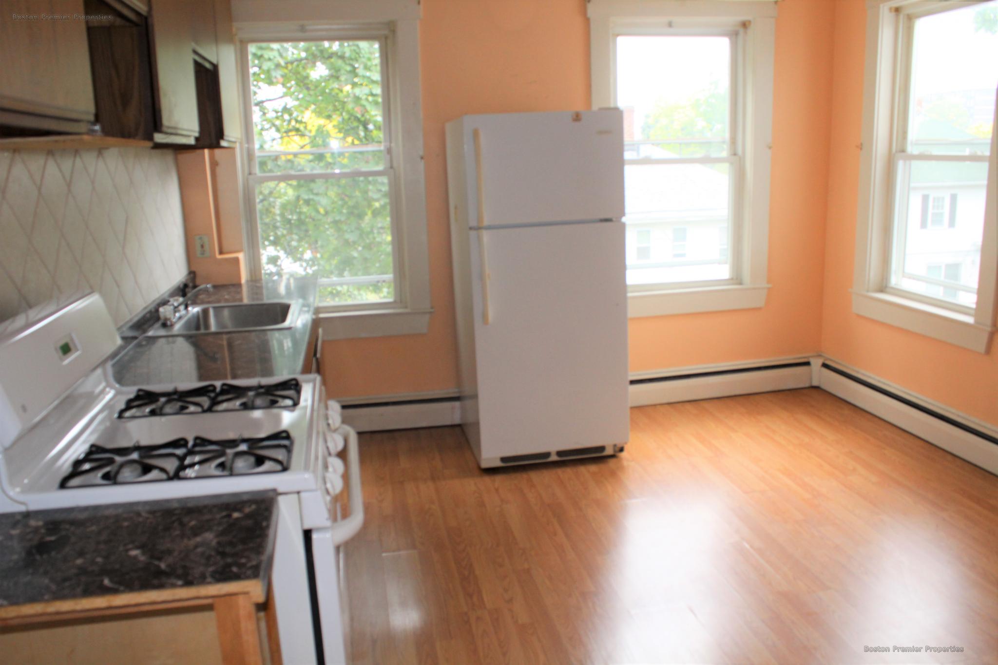 1 bed, 1 bath apartment for rent at 10 Cherry Unit 9, Quincy — photo 6 of 15
