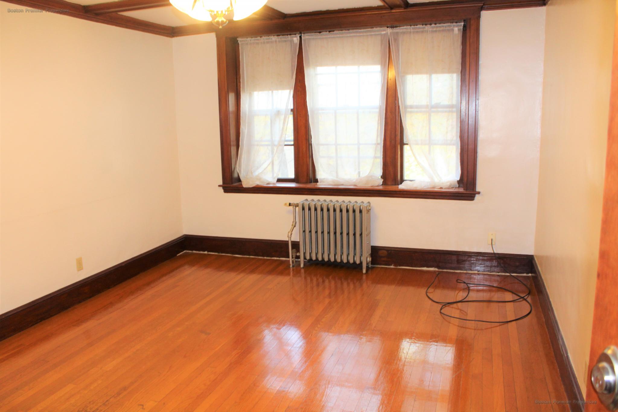 1 bed, 1 bath apartment for rent at 200 Presidents Ln Unit 18, Quincy