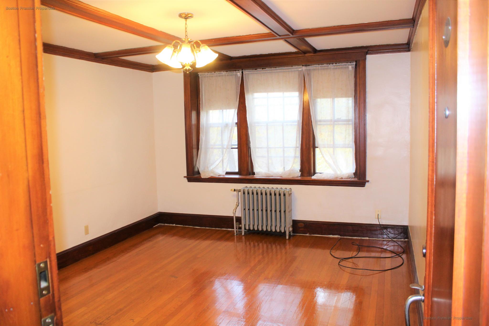1 bed, 1 bath apartment for rent at 200 Presidents Ln Unit 18, Quincy — photo 2 of 6