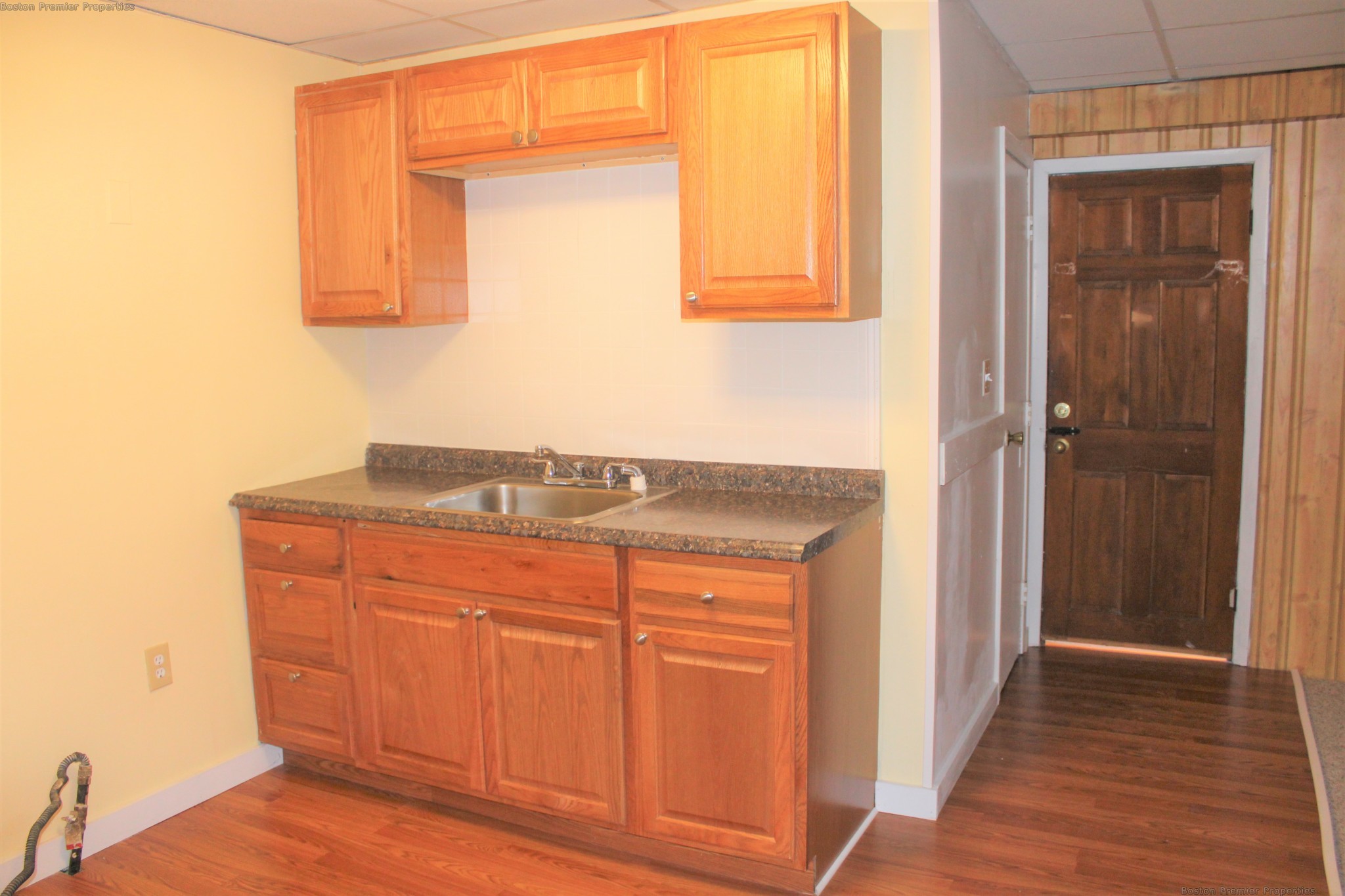 2 bed, 1 bath apartment for rent at 81 Dewey Rd Unit 6, Braintree — photo 2 of 13