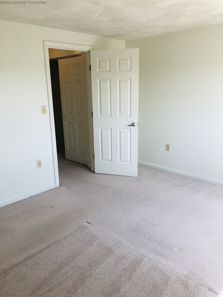 2 bed, 2 bath apartment for rent at 410 Washington St Unit 21, Quincy — photo 5 of 22