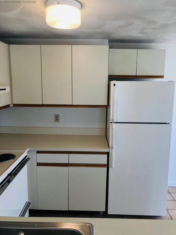 2 bed, 2 bath apartment for rent at 410 Washington St Unit 21, Quincy — photo 13 of 22