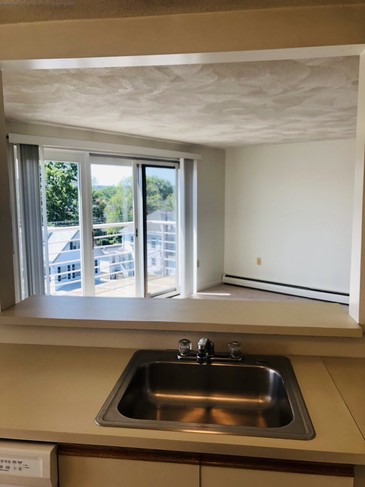 2 bed, 2 bath apartment for rent at 410 Washington St Unit 21, Quincy — photo 16 of 22