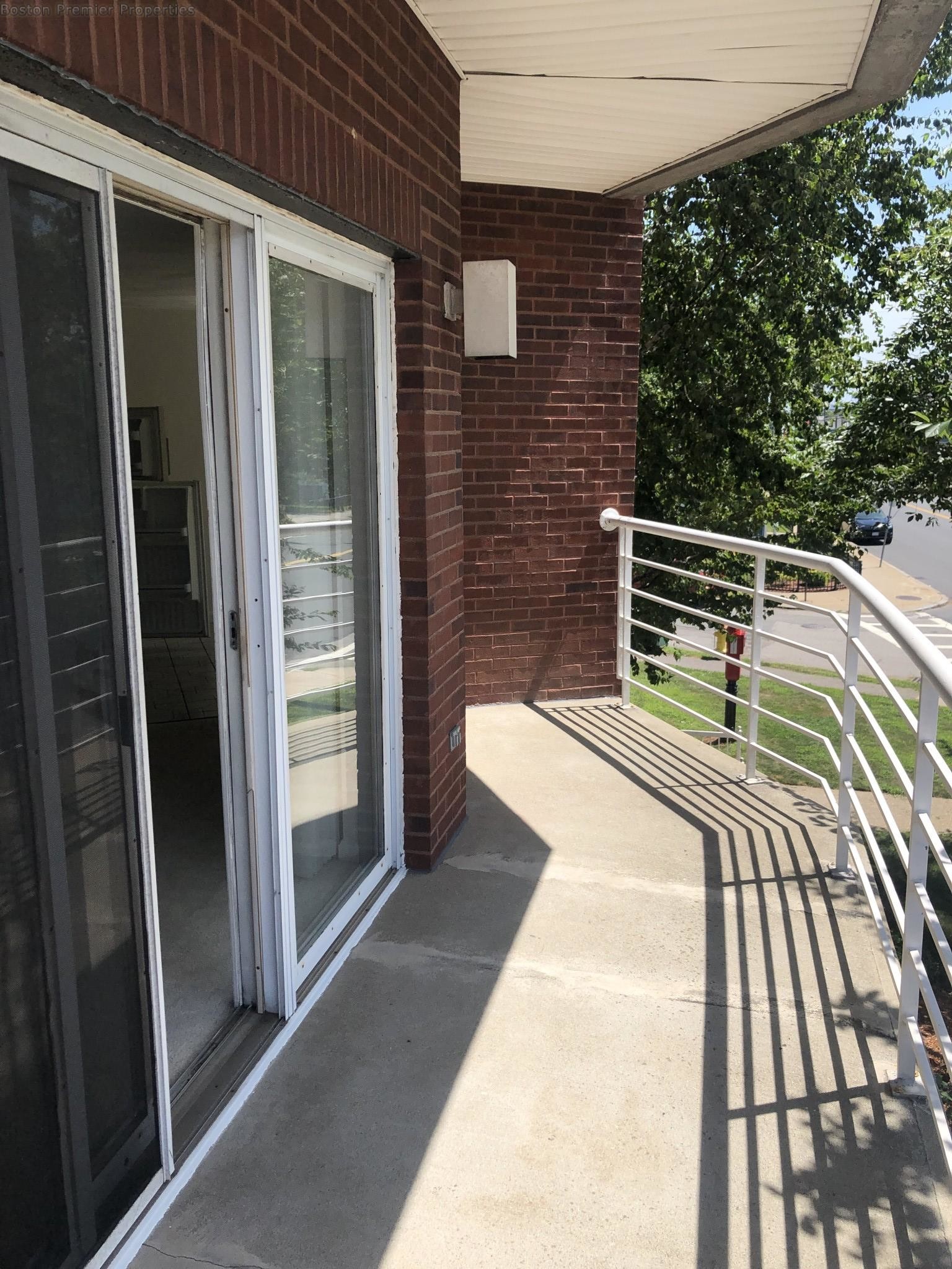 2 bed, 2 bath apartment for rent at 410 Washington St Unit 21, Quincy