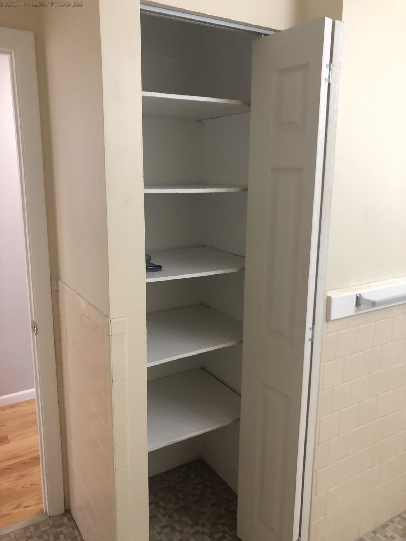 1 bed, 1 bath apartment for rent at 293 Willard St Unit 3, Quincy — photo 12 of 13