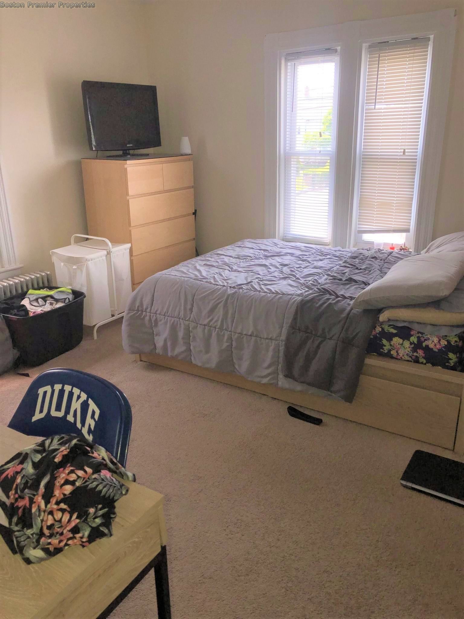 1 bed, 1 bath apartment for rent at 429 Quarry St Unit 2R, Quincy — photo 4 of 7