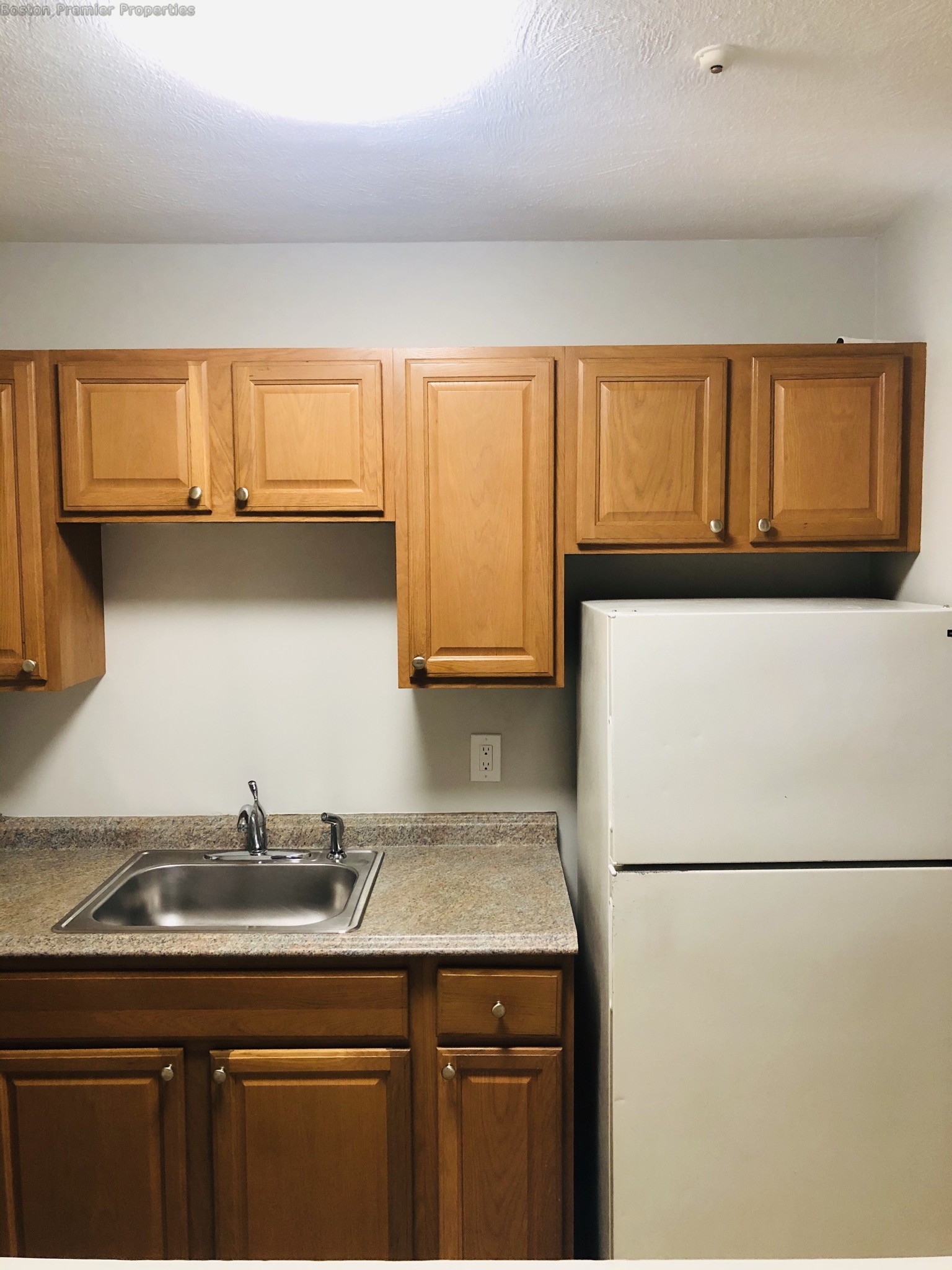 2 bed, 1 bath apartment for rent at 332 Copeland Unit 1, Quincy — photo 2 of 7