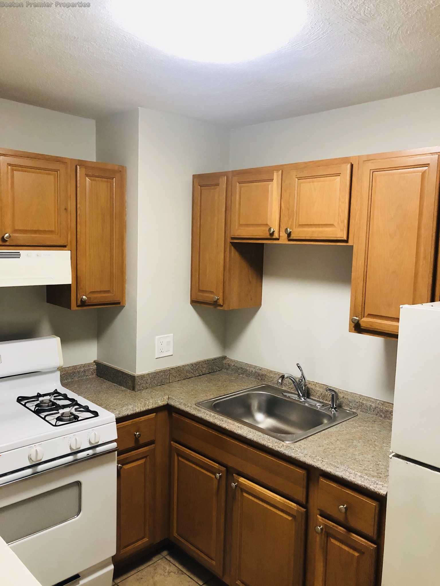 2 bed, 1 bath apartment for rent at 332 Copeland Unit 1, Quincy — photo 3 of 7