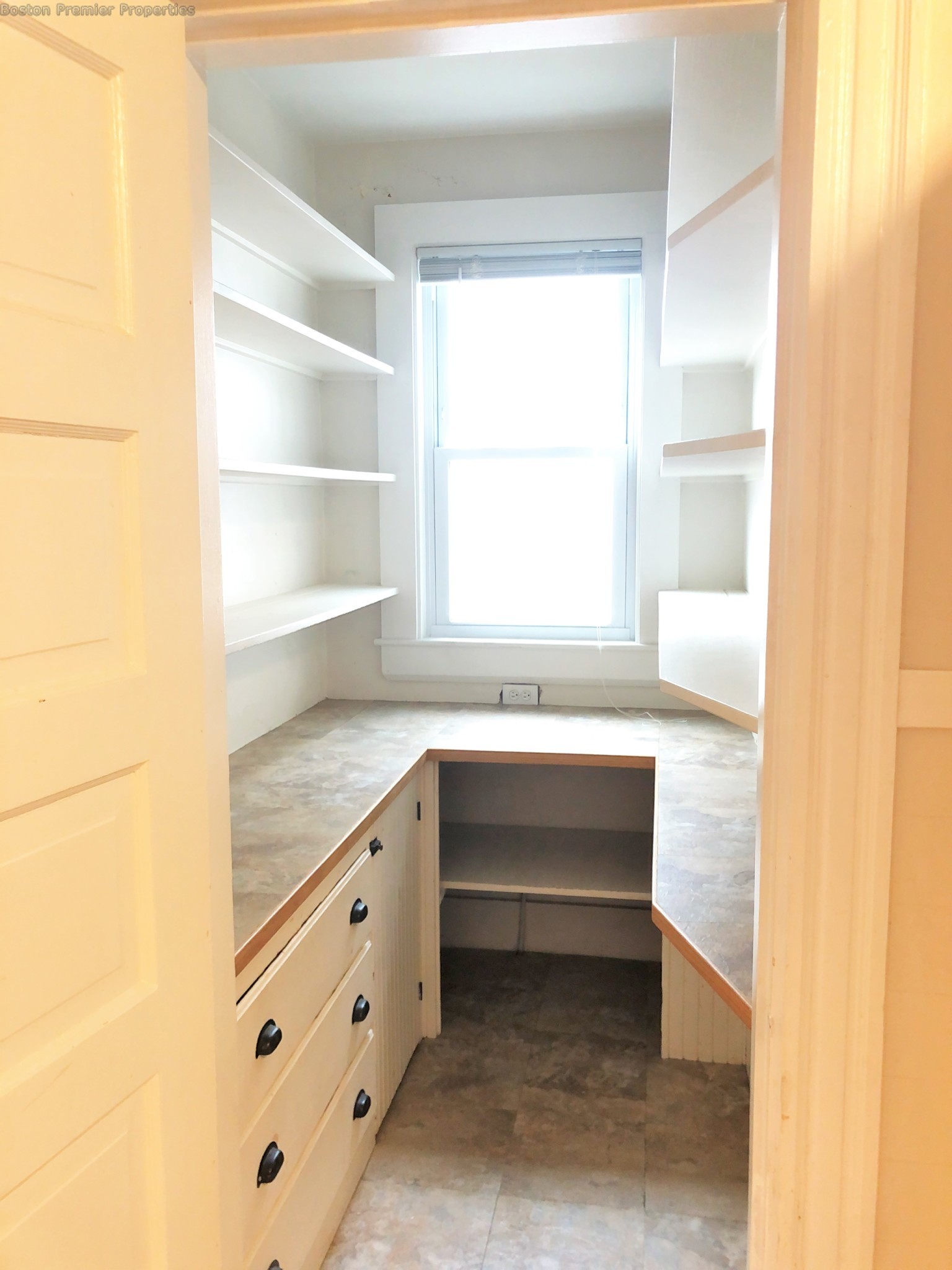 2 bed, 1 bath apartment for rent at 288-290 Whitwell St Unit 3, Quincy — photo 4 of 20