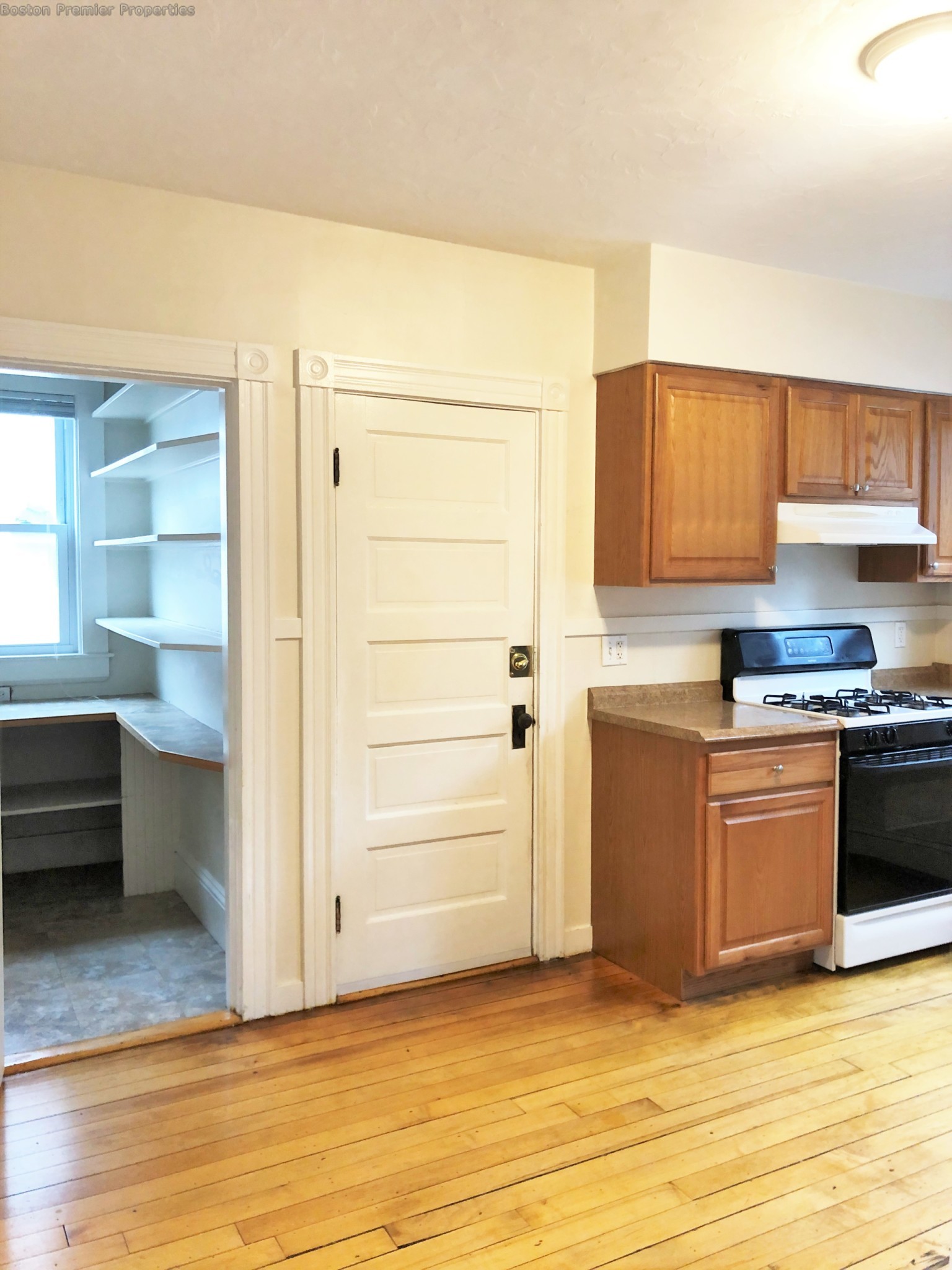 2 bed, 1 bath apartment for rent at 288-290 Whitwell St Unit 3, Quincy — photo 5 of 20