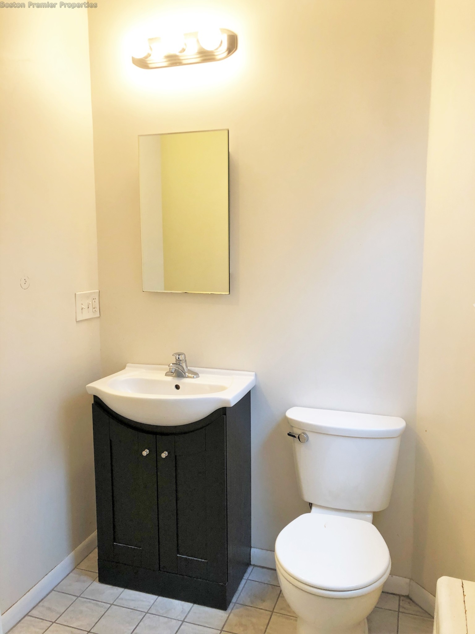 2 bed, 1 bath apartment for rent at 288-290 Whitwell St Unit 3, Quincy — photo 18 of 20