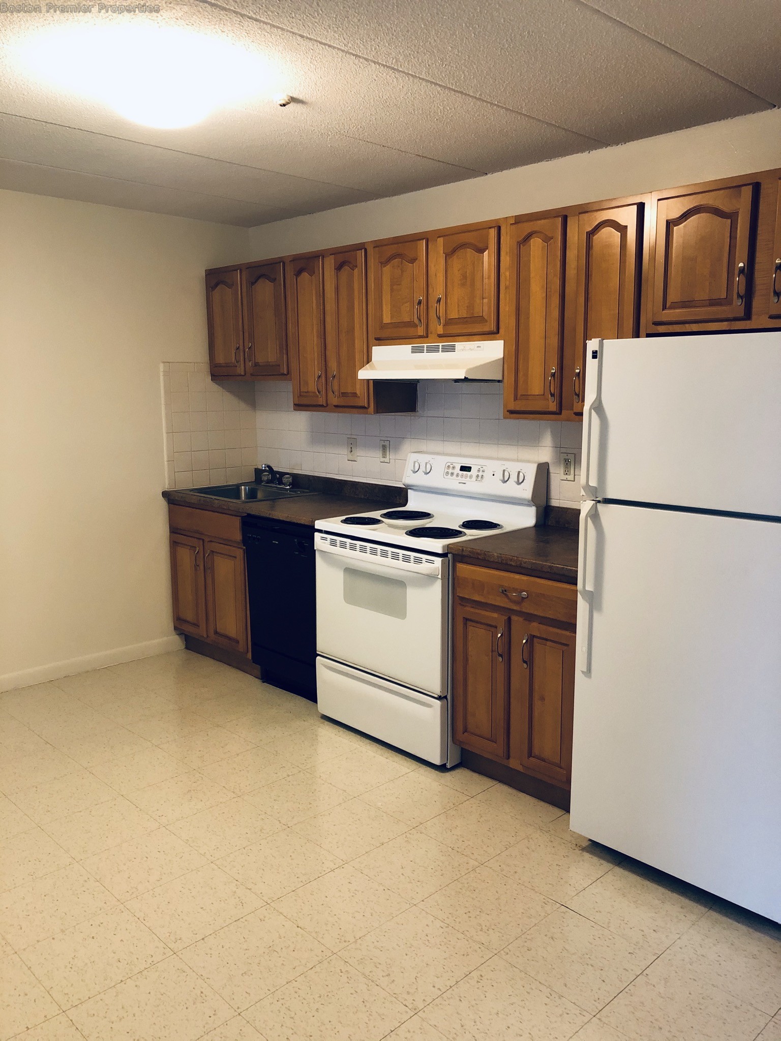 2 Beds, 1 Bath apartment in Quincy for $1,995