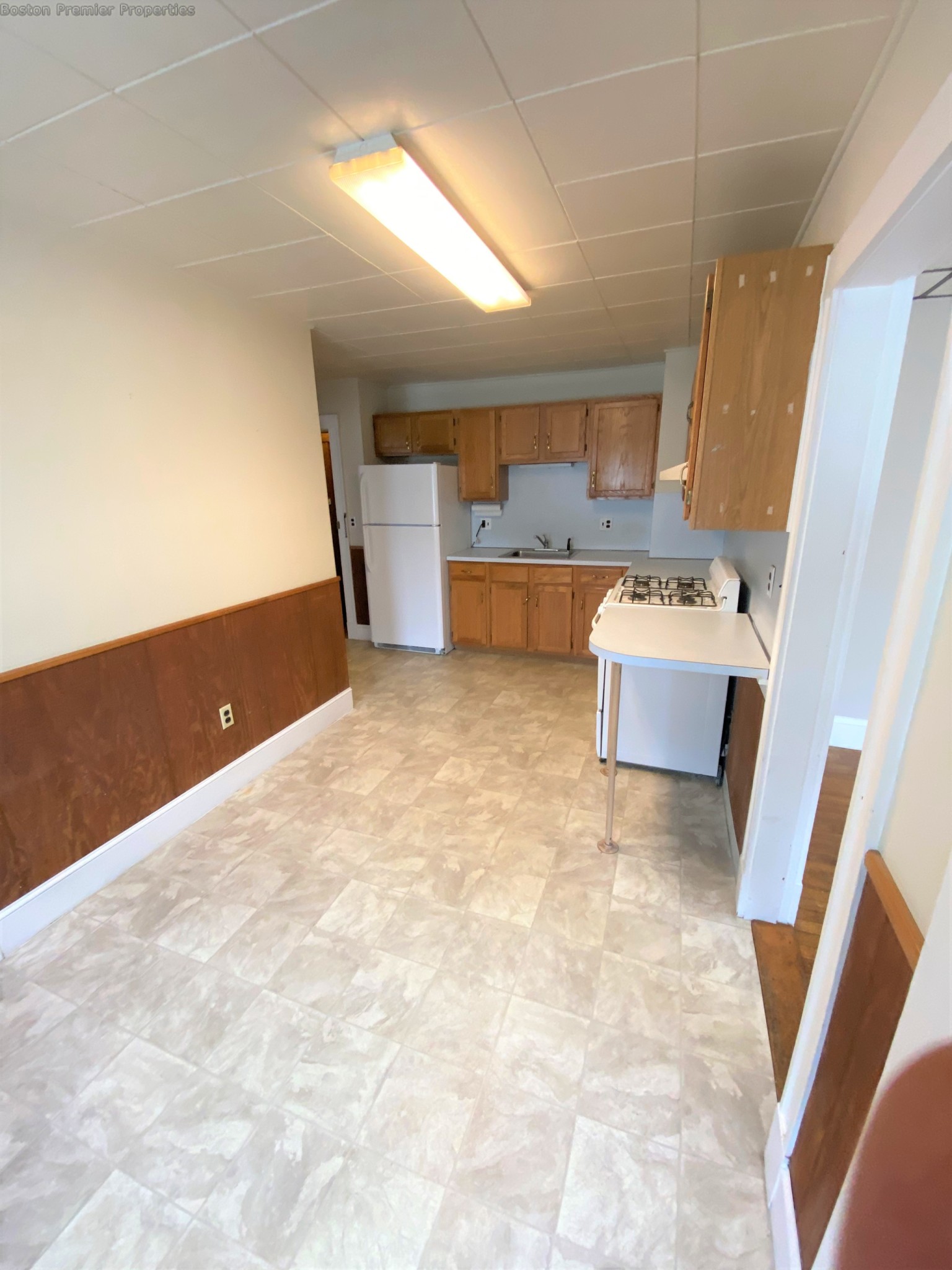 1 bed, 1 bath apartment for rent at 13 South Junior Unit A, Quincy — photo 2 of 8