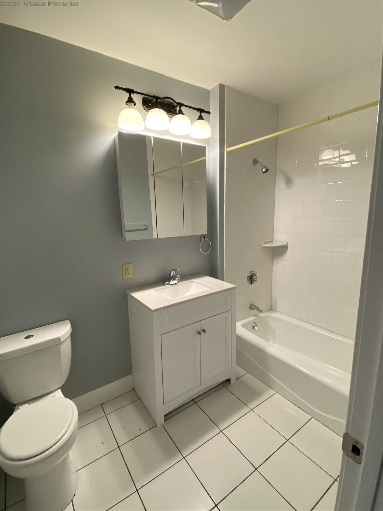 3 bed, 1 bath apartment for rent at 45 Grafton Unit 2, Quincy — photo 8 of 18