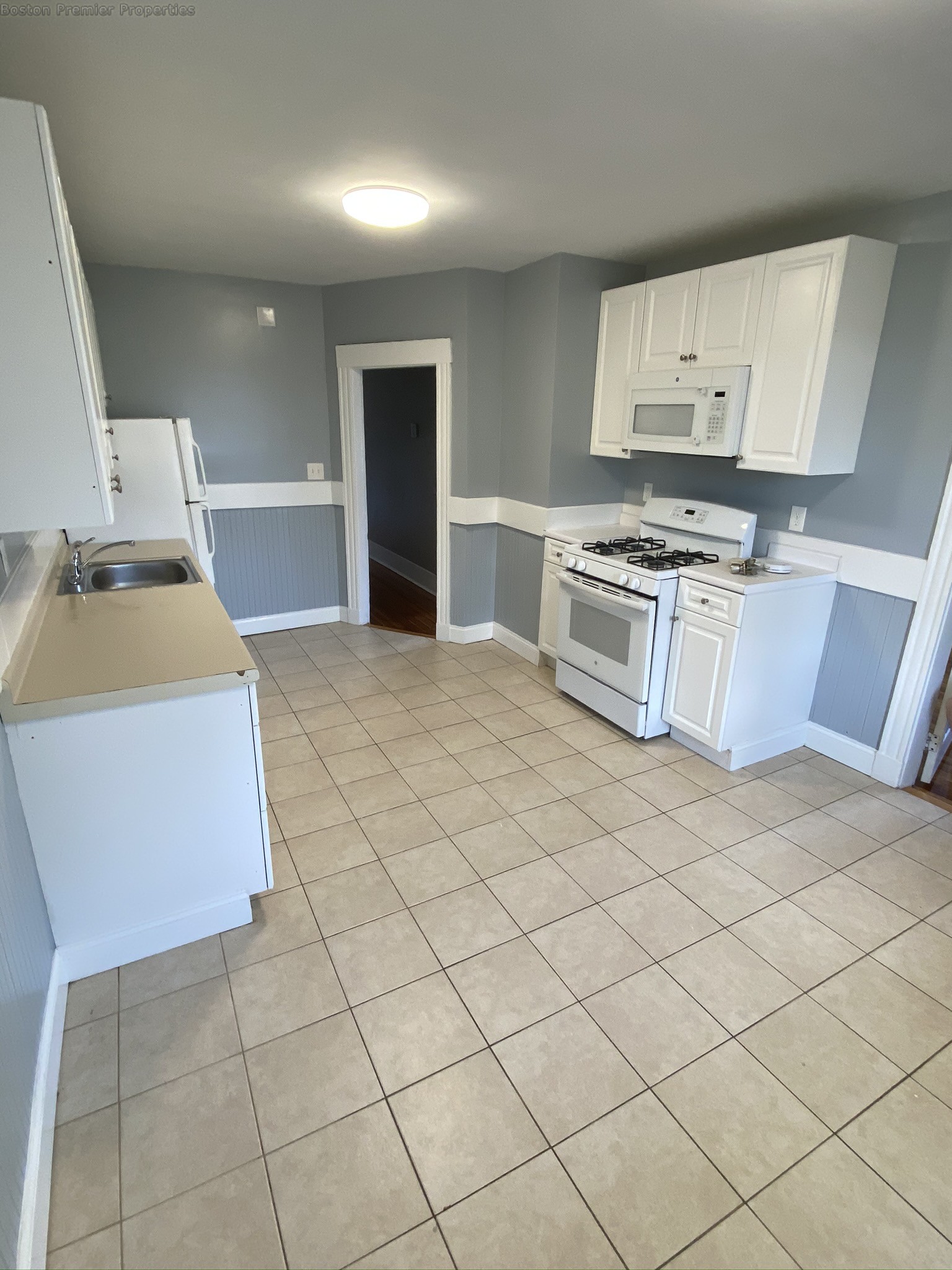 3 bed, 1 bath apartment for rent at 45 Grafton Unit 2, Quincy — photo 6 of 18