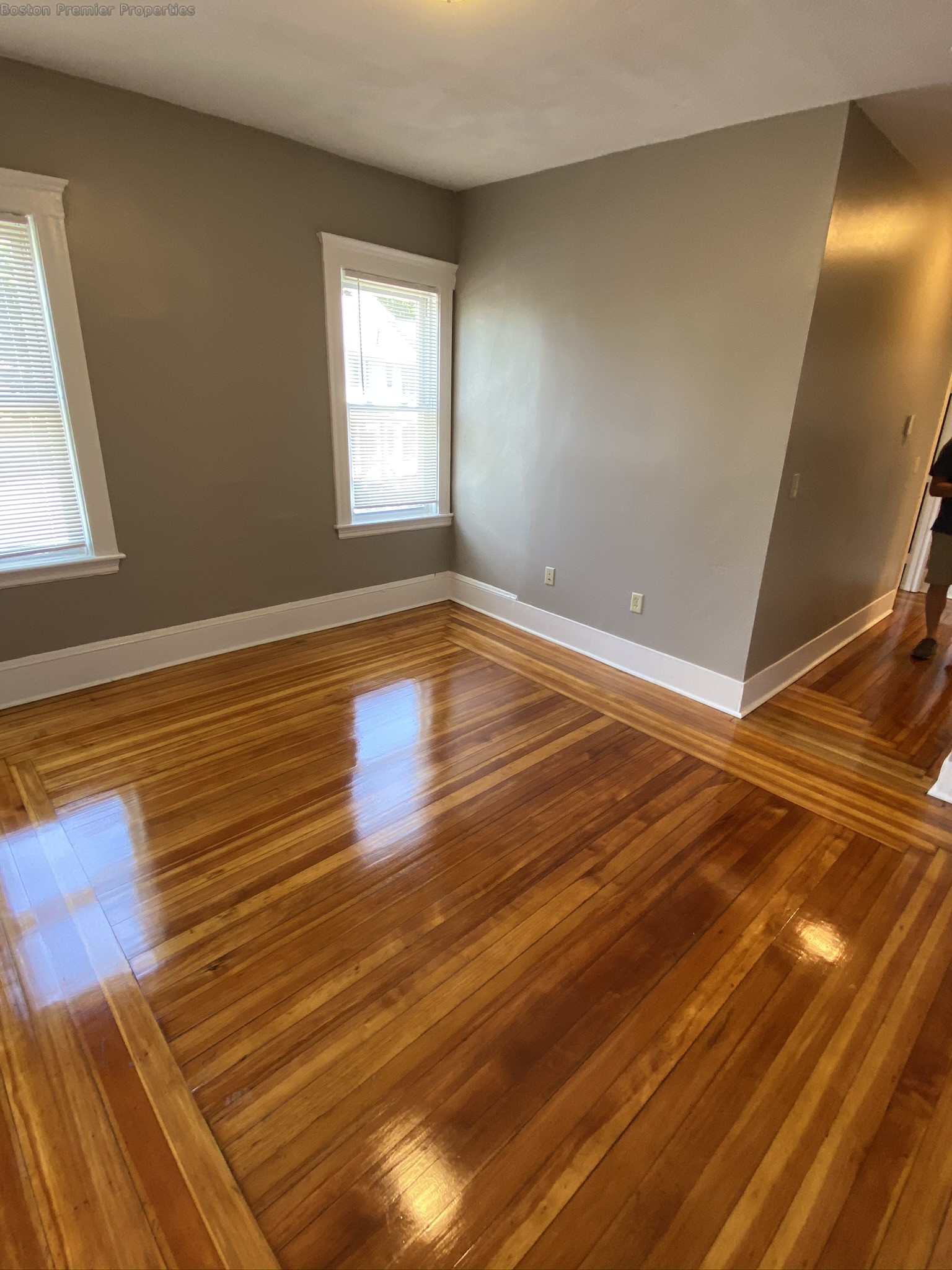 3 bed, 1 bath apartment for rent at 45 Grafton Unit 2, Quincy — photo 3 of 18