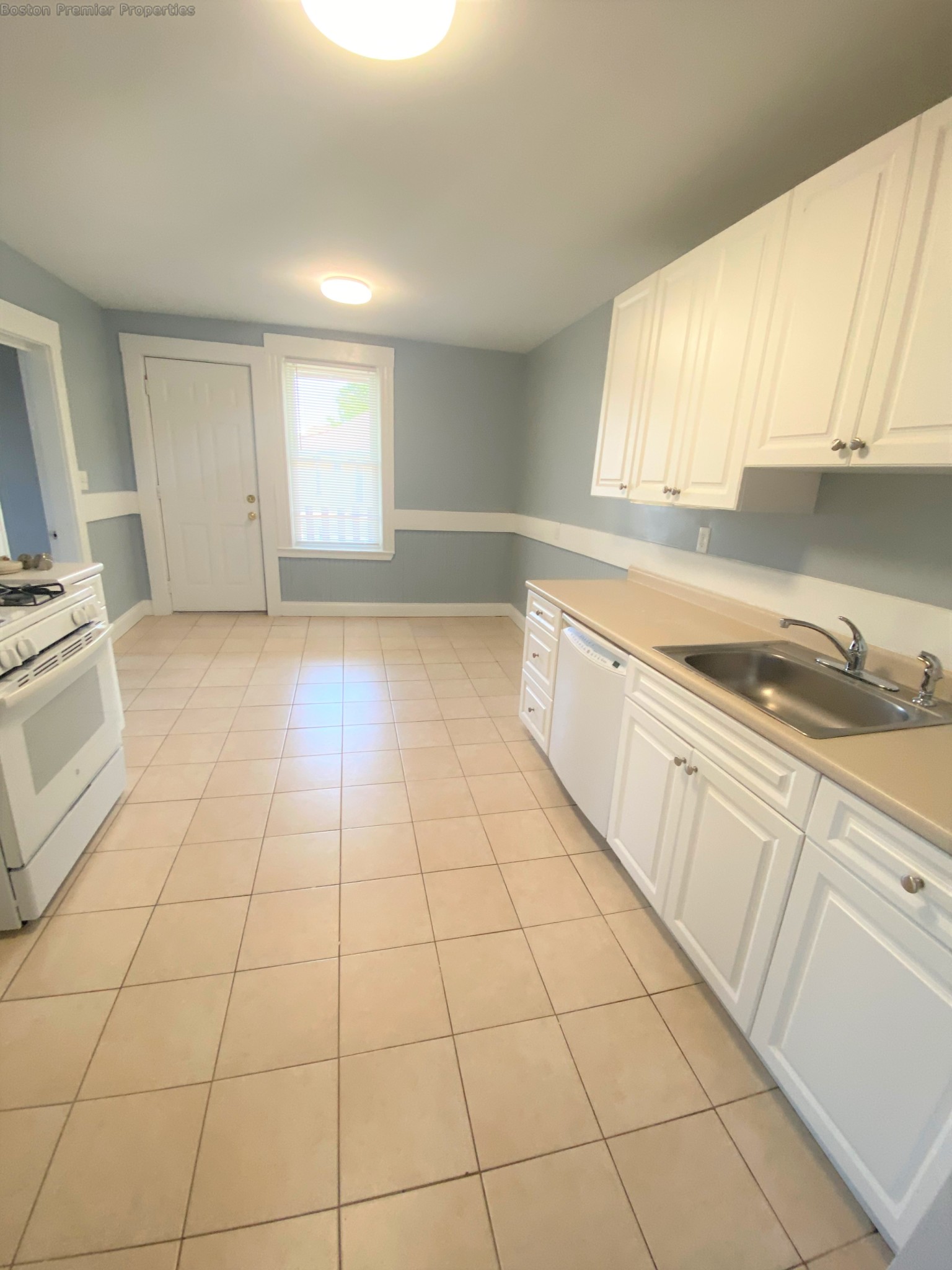 3 bed, 1 bath apartment for rent at 45 Grafton Unit 2, Quincy — photo 13 of 18