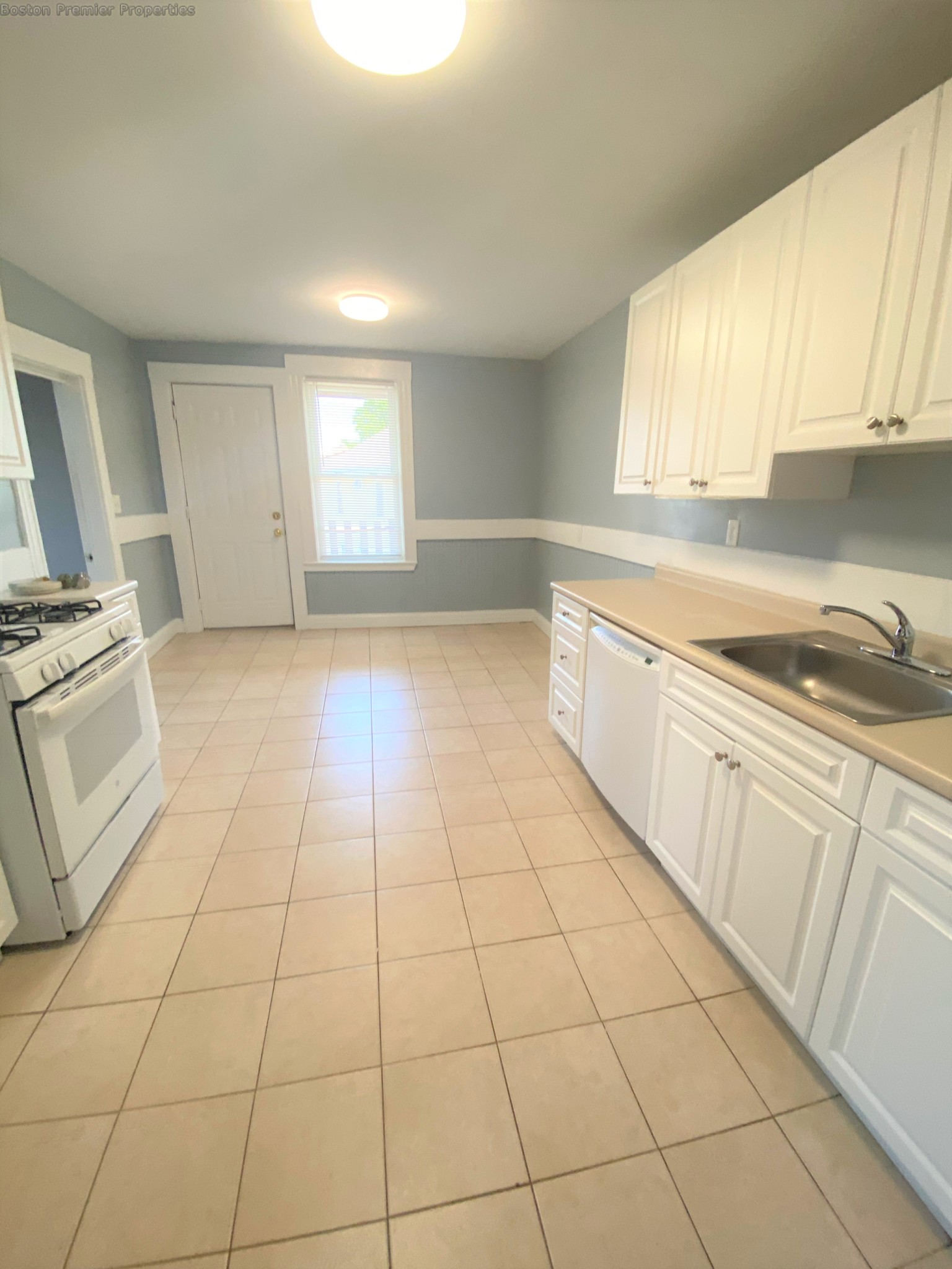 3 bed, 1 bath apartment for rent at 45 Grafton Unit 2, Quincy — photo 12 of 18