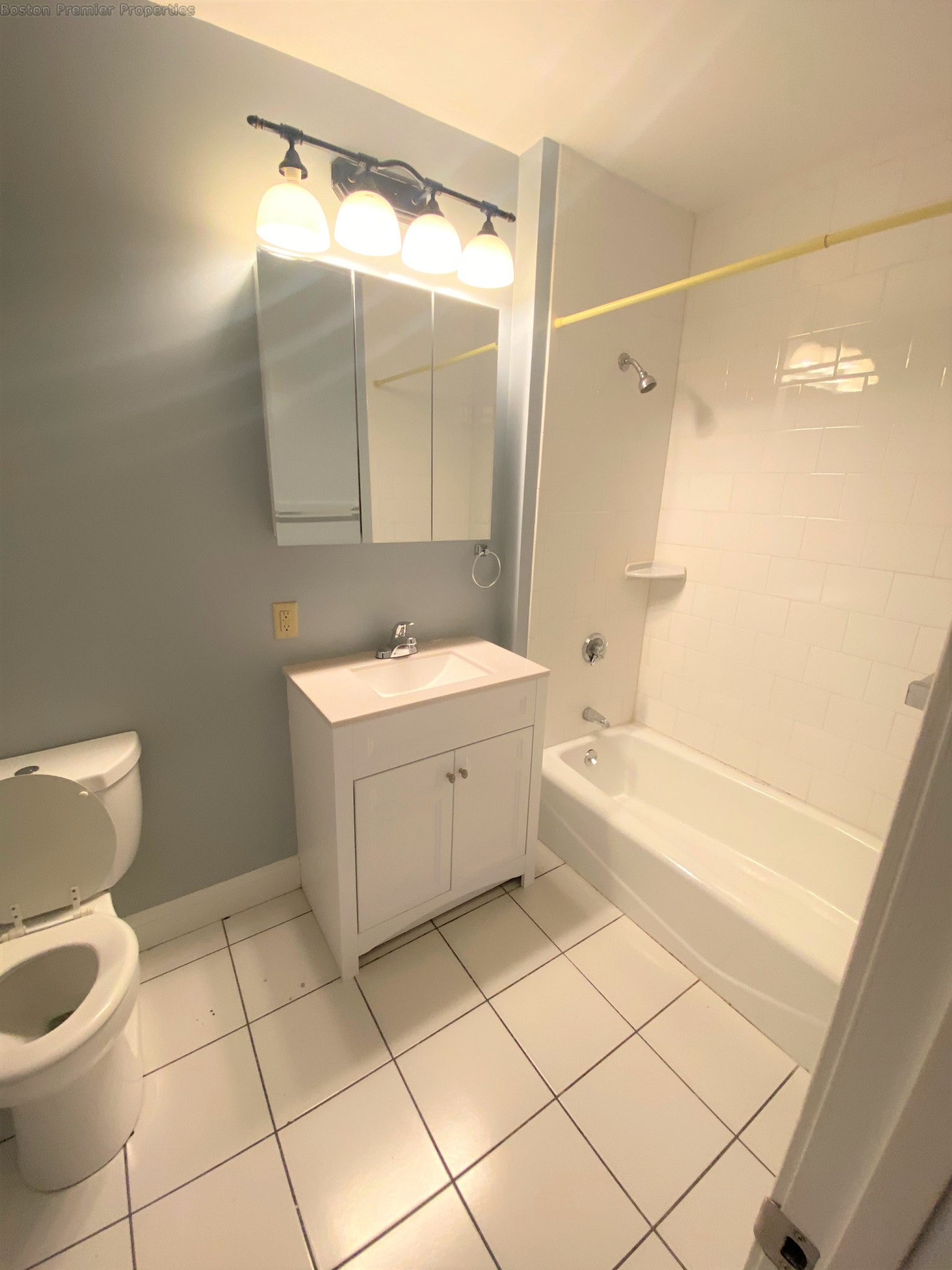 3 bed, 1 bath apartment for rent at 45 Grafton Unit 2, Quincy — photo 15 of 18