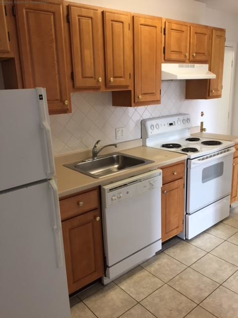 2 bed, 1 bath apartment for rent at 266 Neponset Ave Unit 22, Dorchester