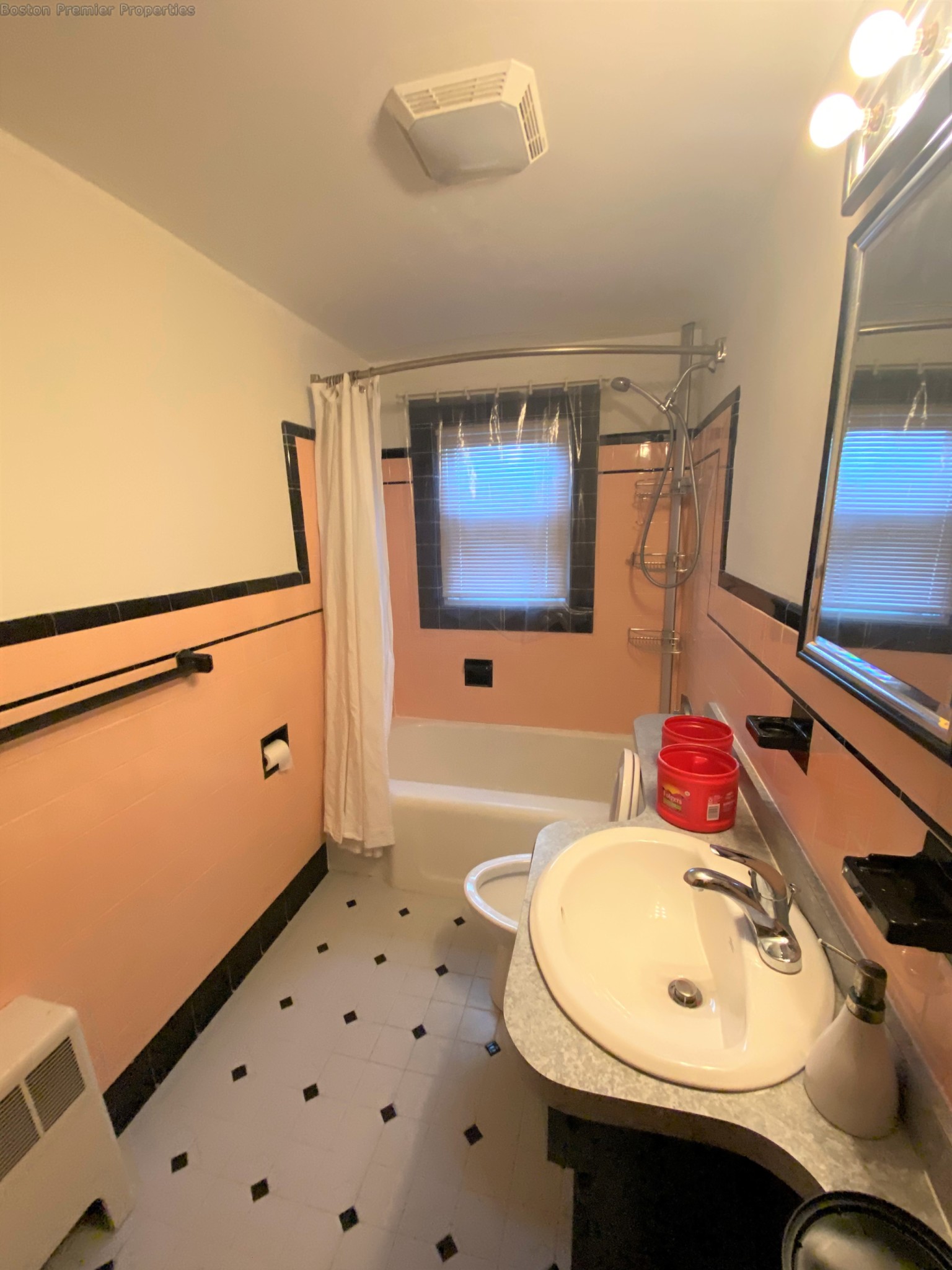 2 bed, 1 bath apartment for rent at 66 Edwards Unit 1, Quincy — photo 8 of 12