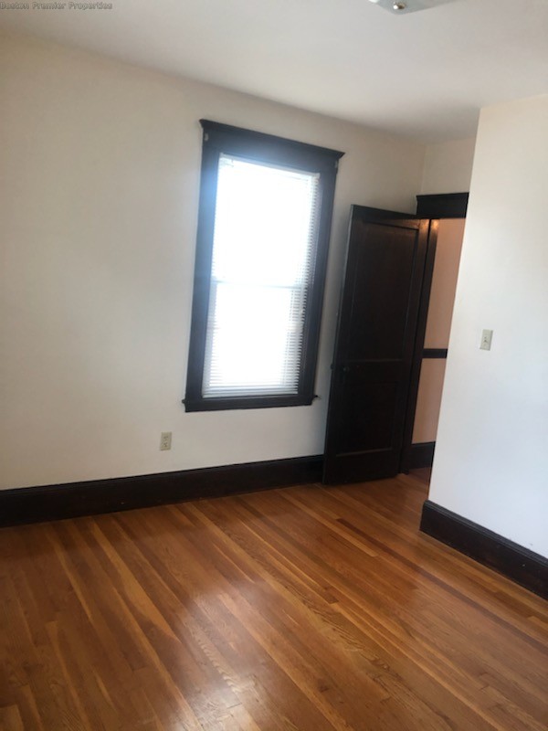 2 bed, 1 bath apartment for rent at 231 Independance Ave Unit 2, Quincy — photo 2 of 13