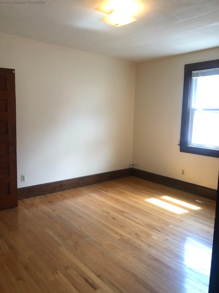 2 bed, 1 bath apartment for rent at 231 Independance Ave Unit 2, Quincy — photo 1 of 13