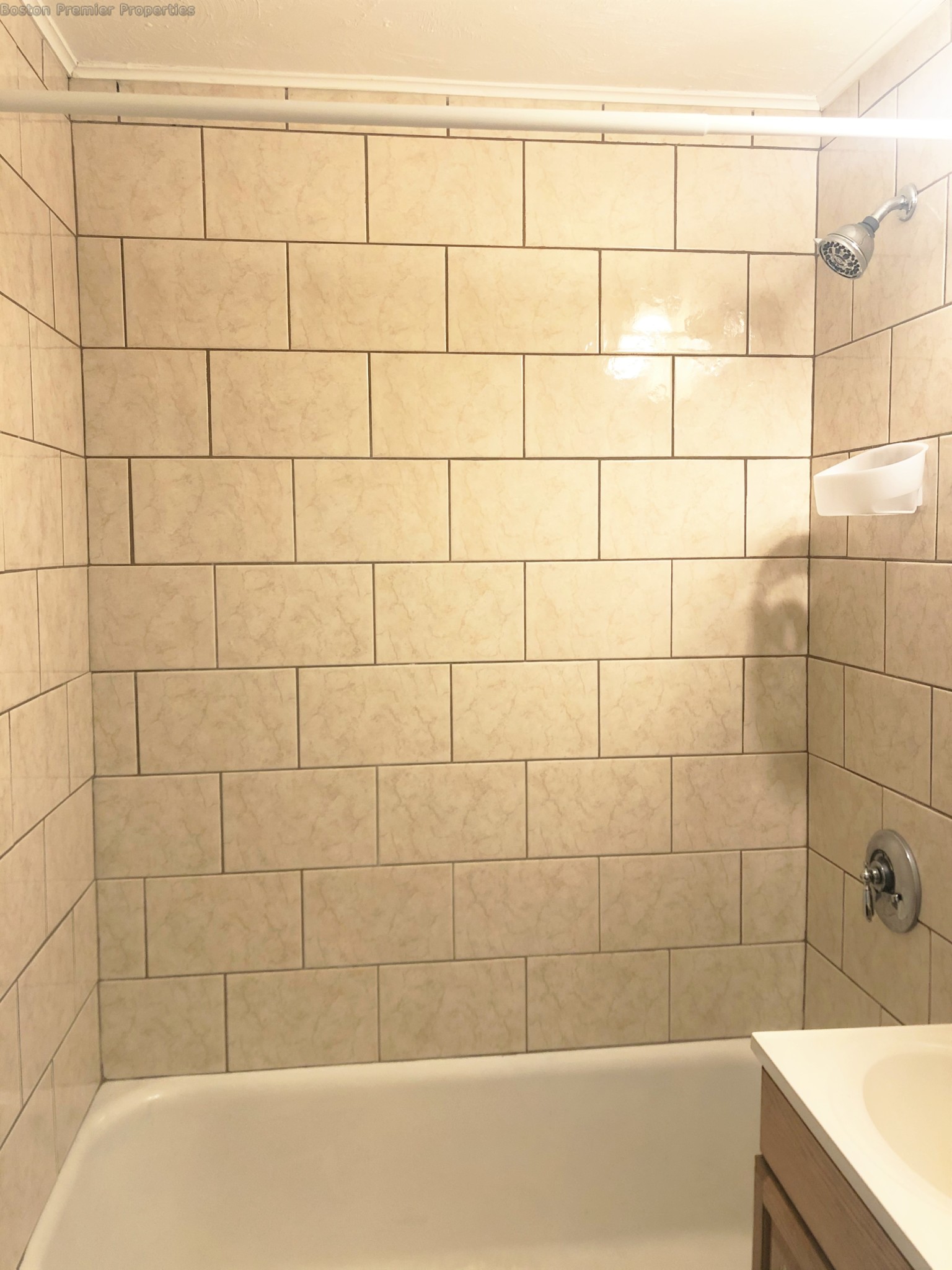 1 bed, 1 bath apartment for rent at 57 Hilda St Unit 2, Quincy — photo 3 of 12
