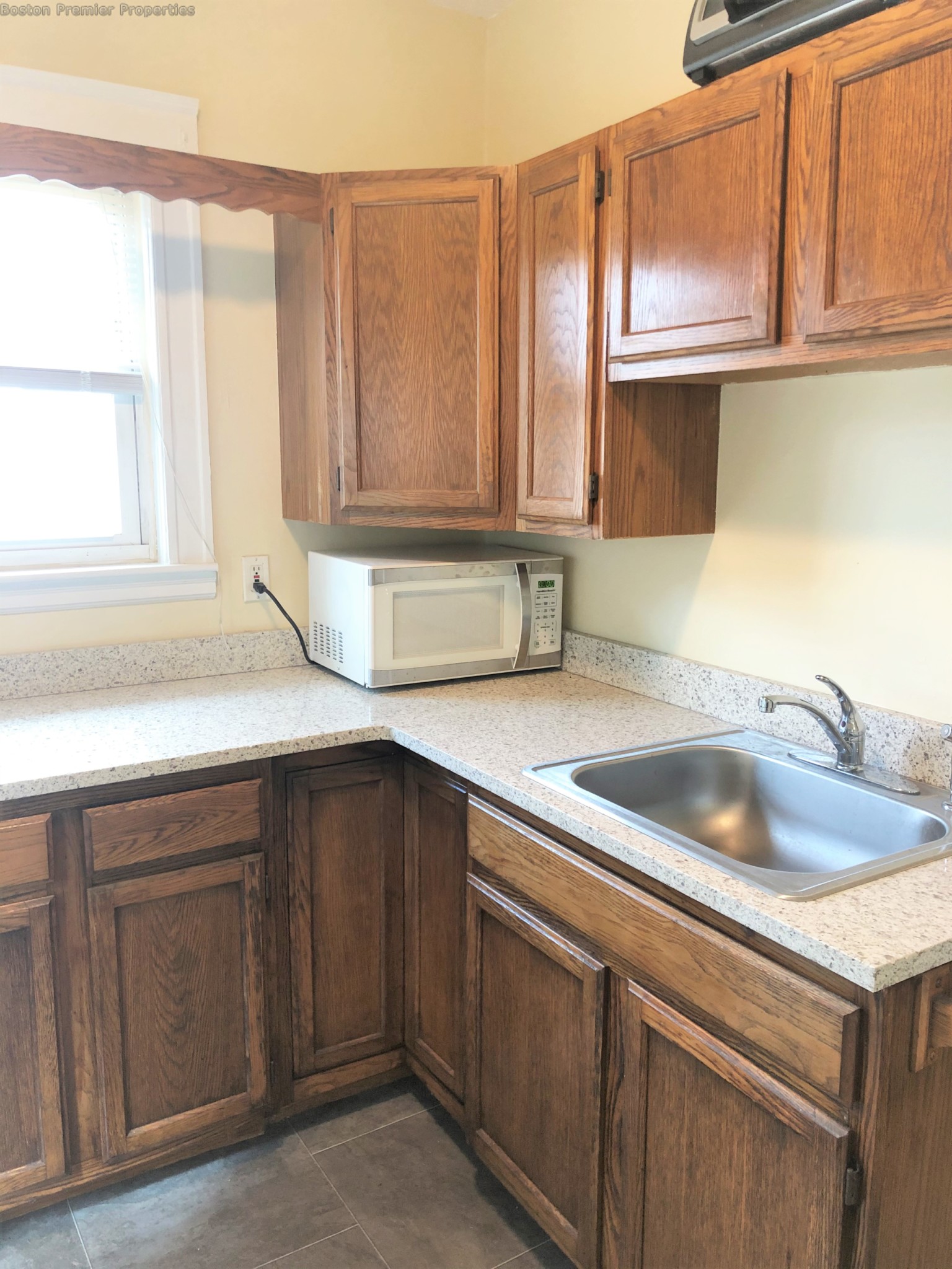 1 bed, 1 bath apartment for rent at 57 Hilda St Unit 2, Quincy — photo 5 of 12