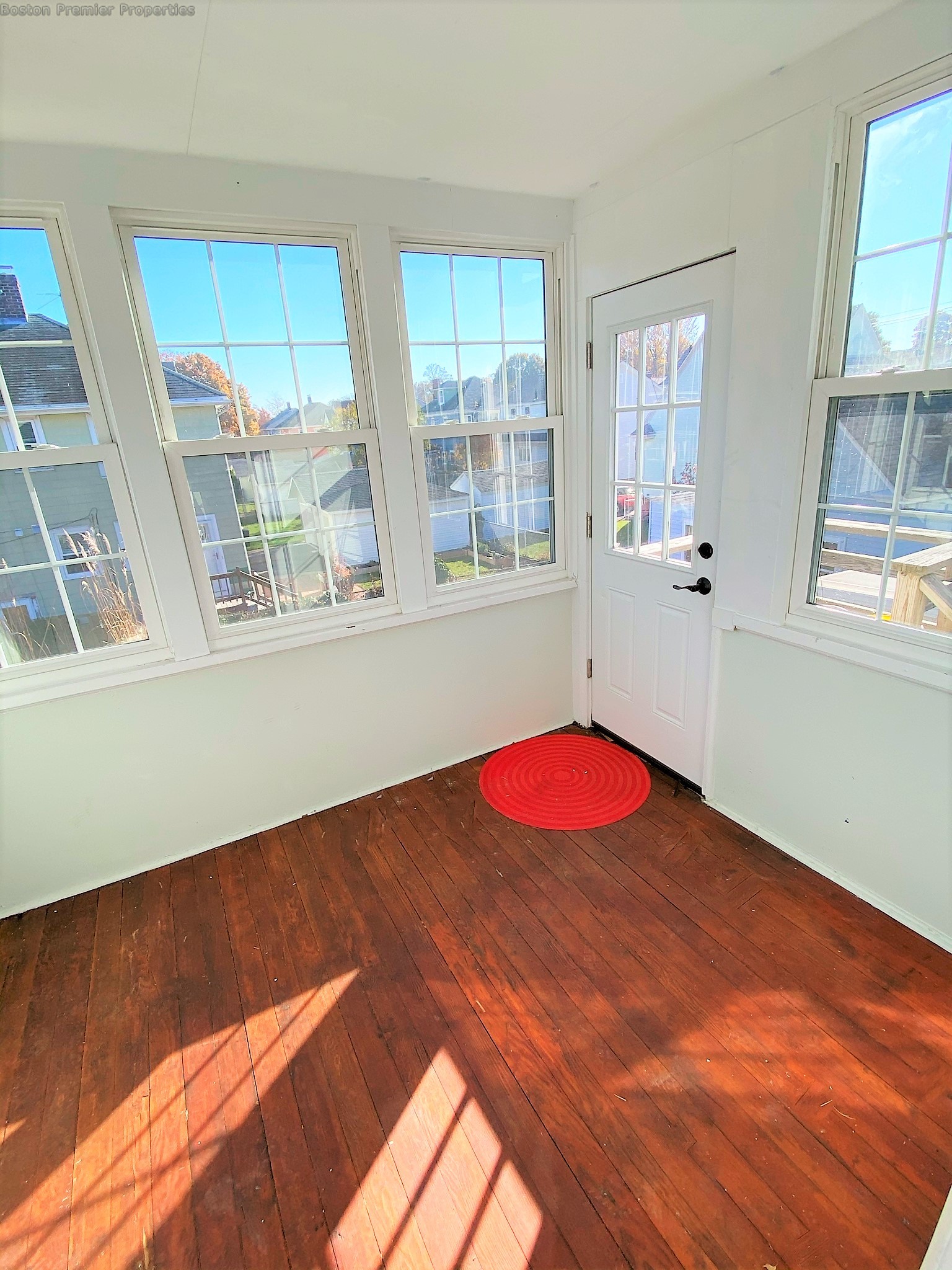 2 bed, 1 bath apartment for rent at 1 Thornton St, Quincy — photo 7 of 8