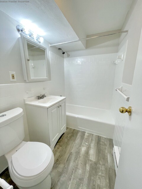 Studio bed, 1 bath apartment for rent at 55 Elmwood Park Unit 30, Quincy — photo 4 of 6