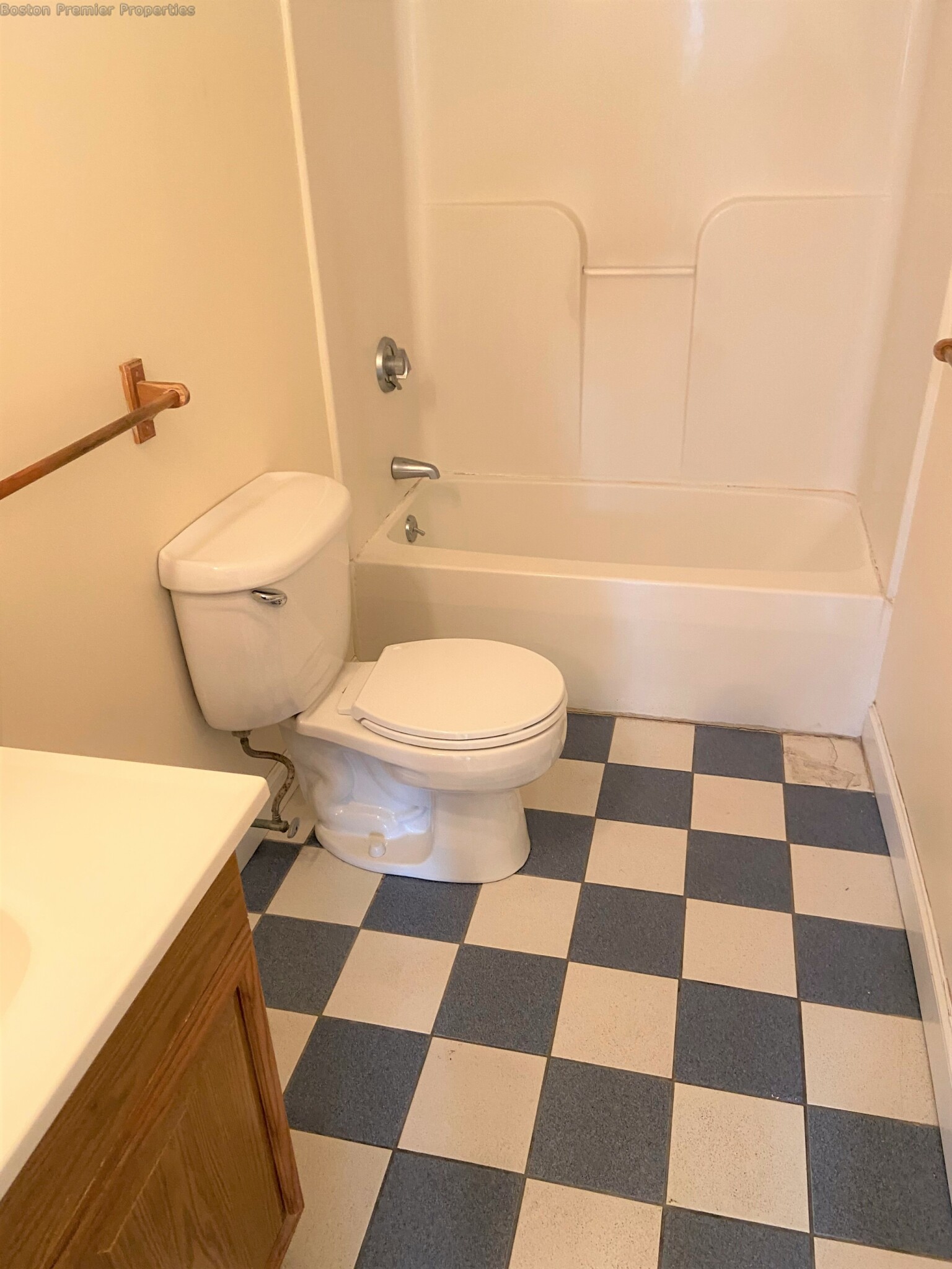 2 bed, 1 bath apartment for rent at 30 Ebbett Ave, Quincy — photo 12 of 13