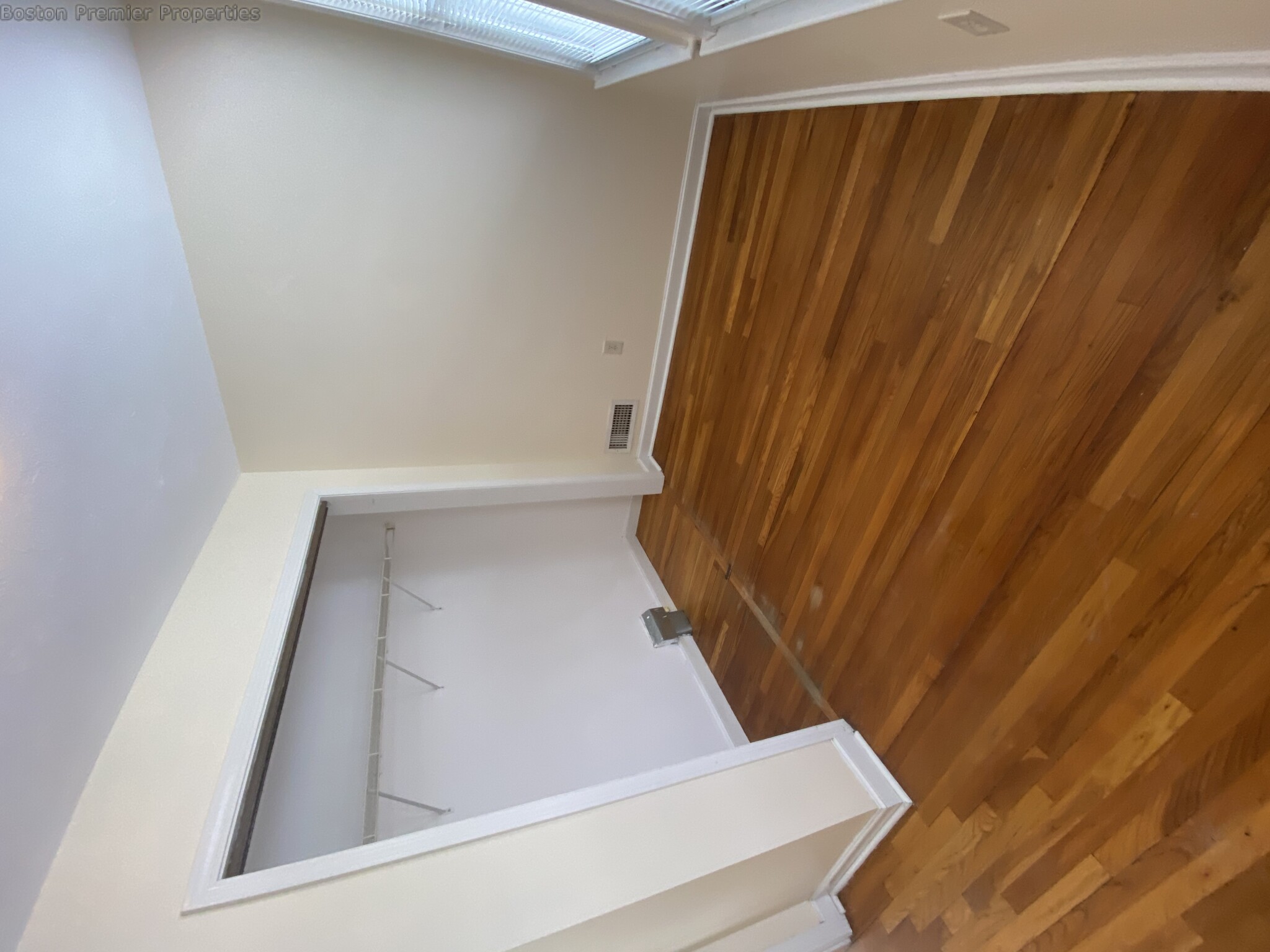 2 bed, 1 bath apartment for rent at 30 Ebbett Ave, Quincy — photo 9 of 13