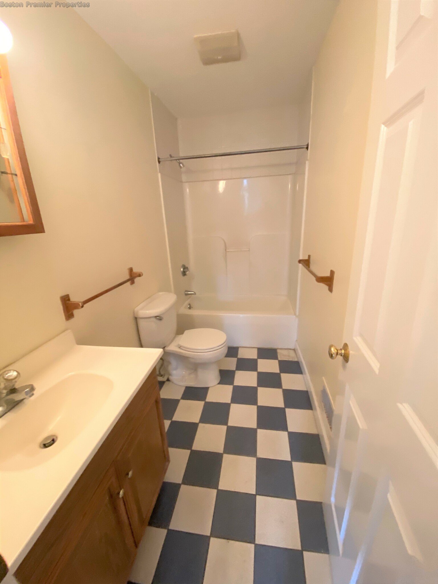 2 bed, 1 bath apartment for rent at 30 Ebbett Ave, Quincy — photo 13 of 13