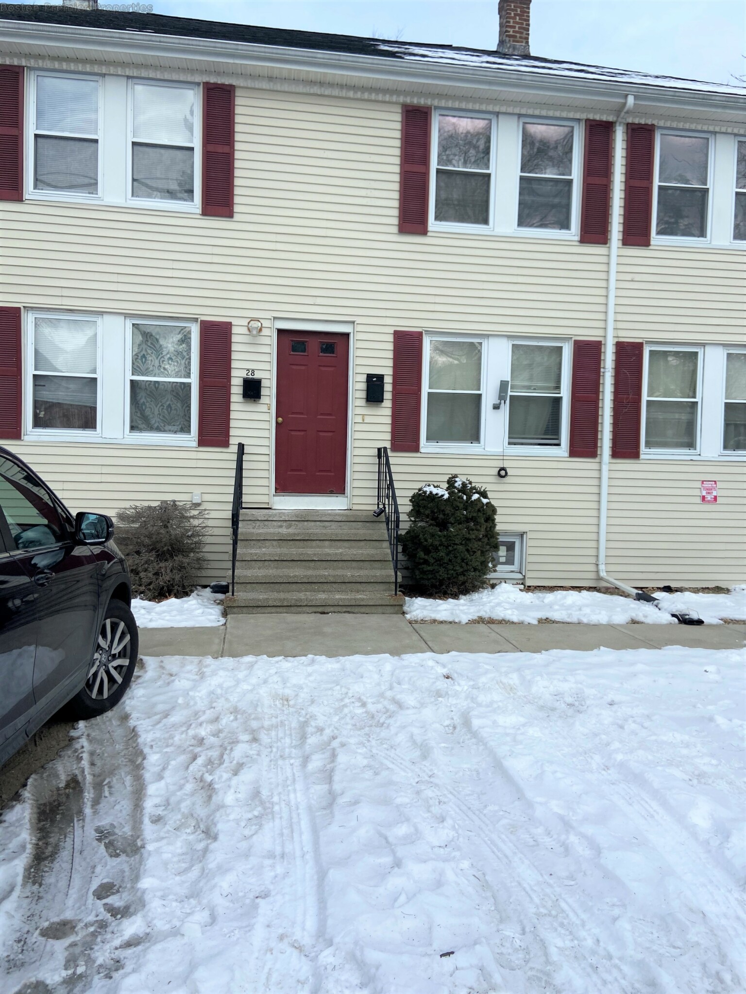 2 bed, 1 bath apartment for rent at 30 Ebbett Ave, Quincy — photo 2 of 13