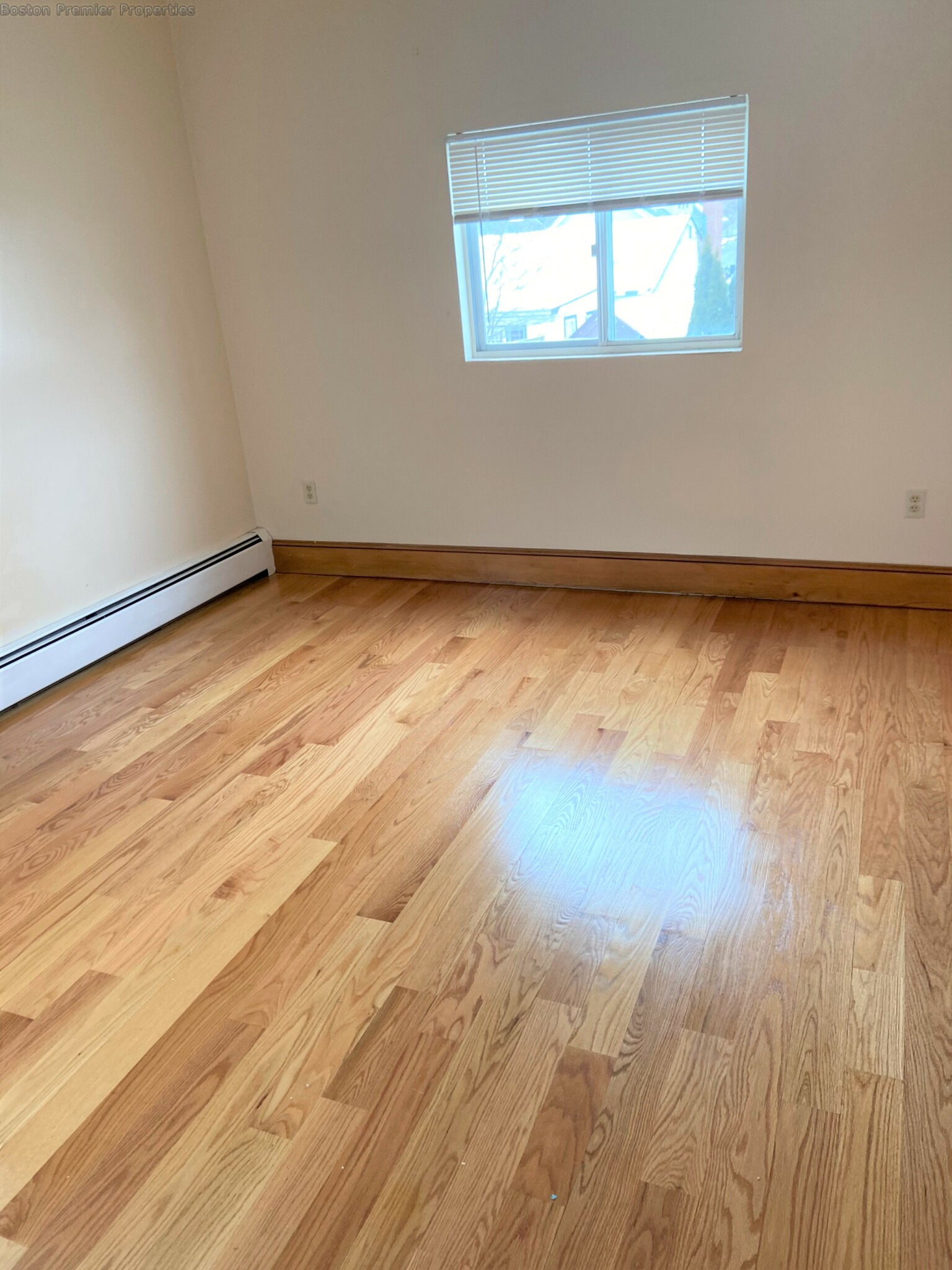 2 bed, 1 bath apartment for rent at 33 South Unit 7, Quincy — photo 2 of 10