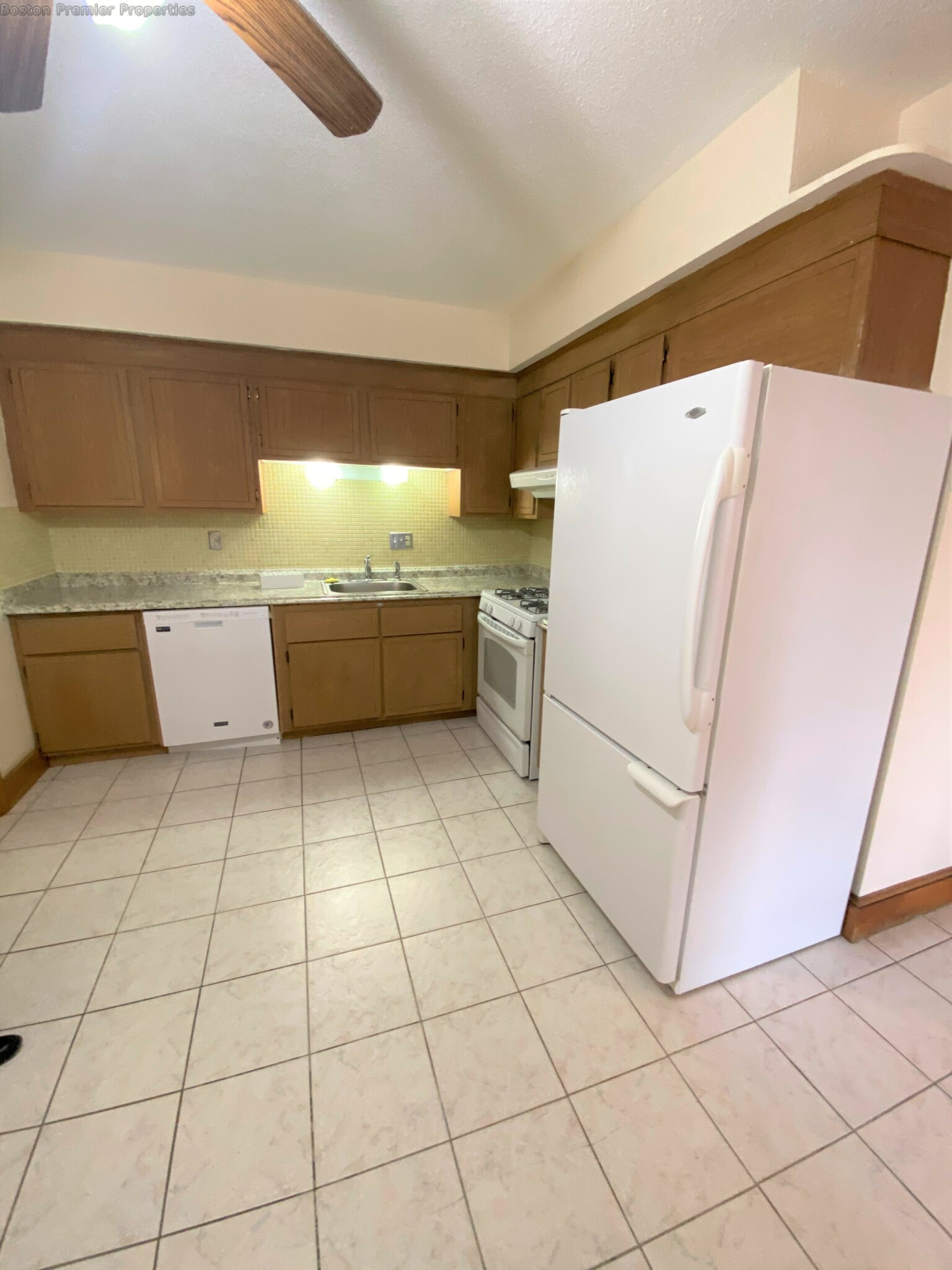 2 bed, 1 bath apartment for rent at 33 South Unit 7, Quincy — photo 9 of 10